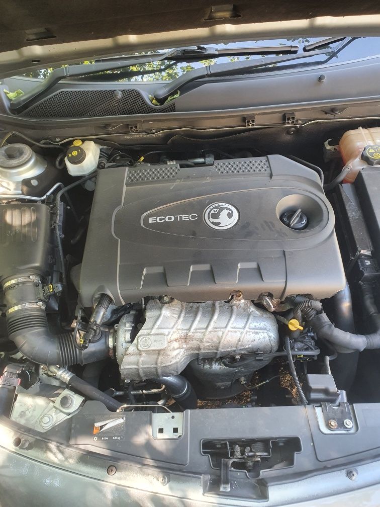 Dezmembrez Opel Insignia 2.0 diesel Automat