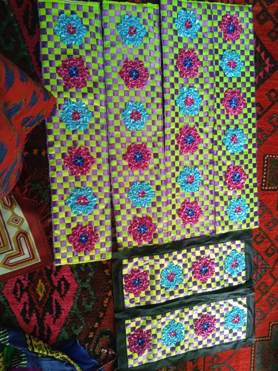 Kashta Xar xil kamplek yostiqlar