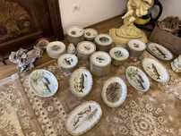 Set porțelan vintage - complet, cu decor floral și margini aurii