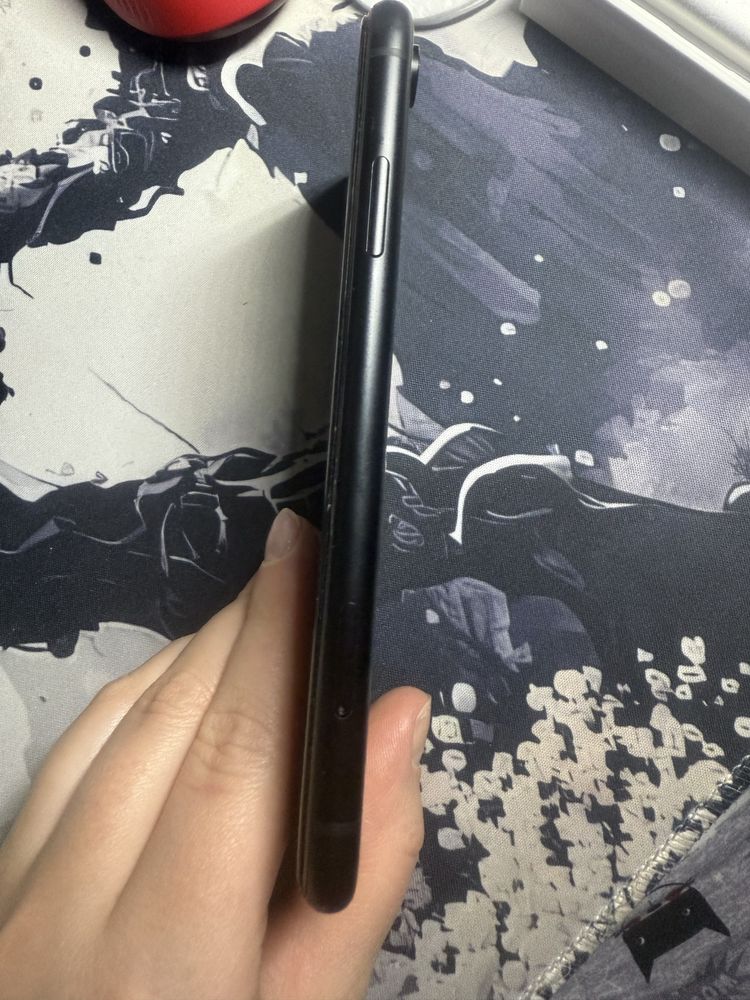 Продаю iPhone XR 64 ГБ