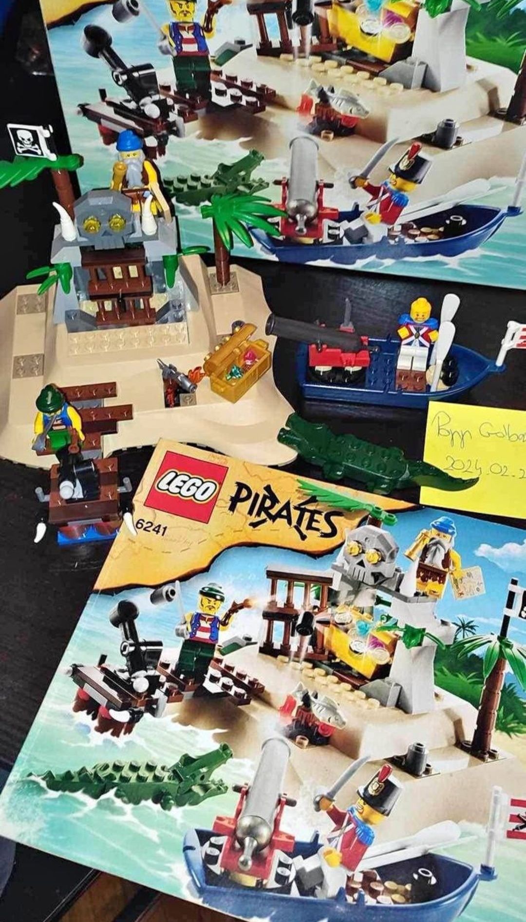 LEGO Pirates Loot Island 6241