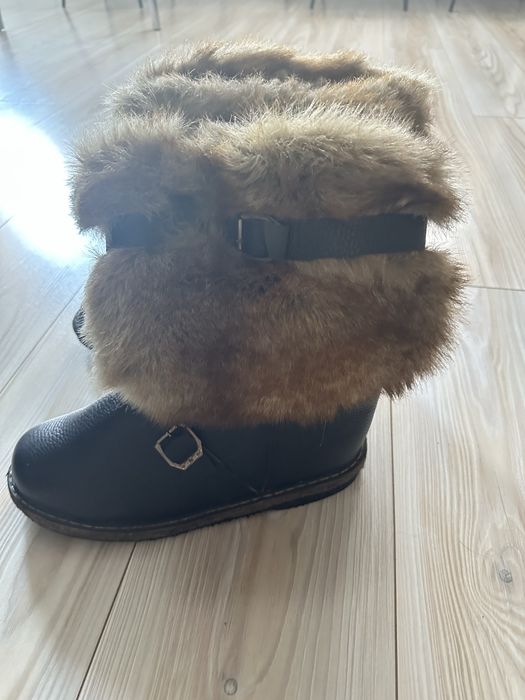 Продам унты, новые. Короткие