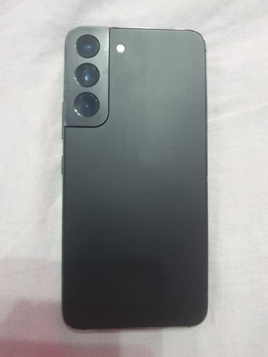 Samsung s22  aspect 8,5 din 10