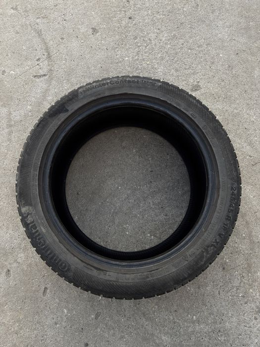 Set anvelope 275/40R18 si 245/45R18 Continental Iarna M+S