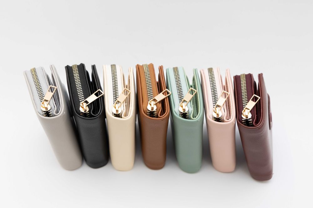 Дамски портфейл AMORE Valentina в седем цвята