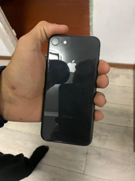 Айфон 8 паметь 64гб