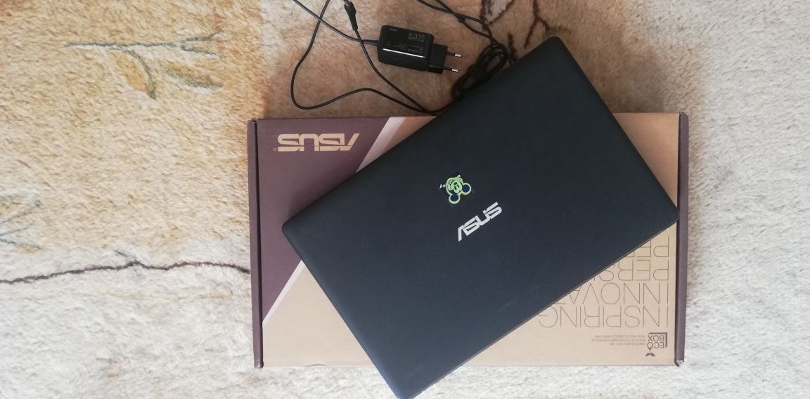 Laptop Asus X552LAV, 15,4", Intel i3, Ram 8GB,HDD 500GB, Trimit Gratis