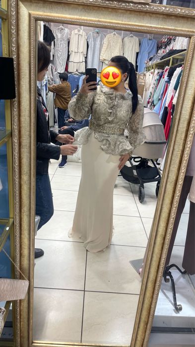 Продается платье шикарное