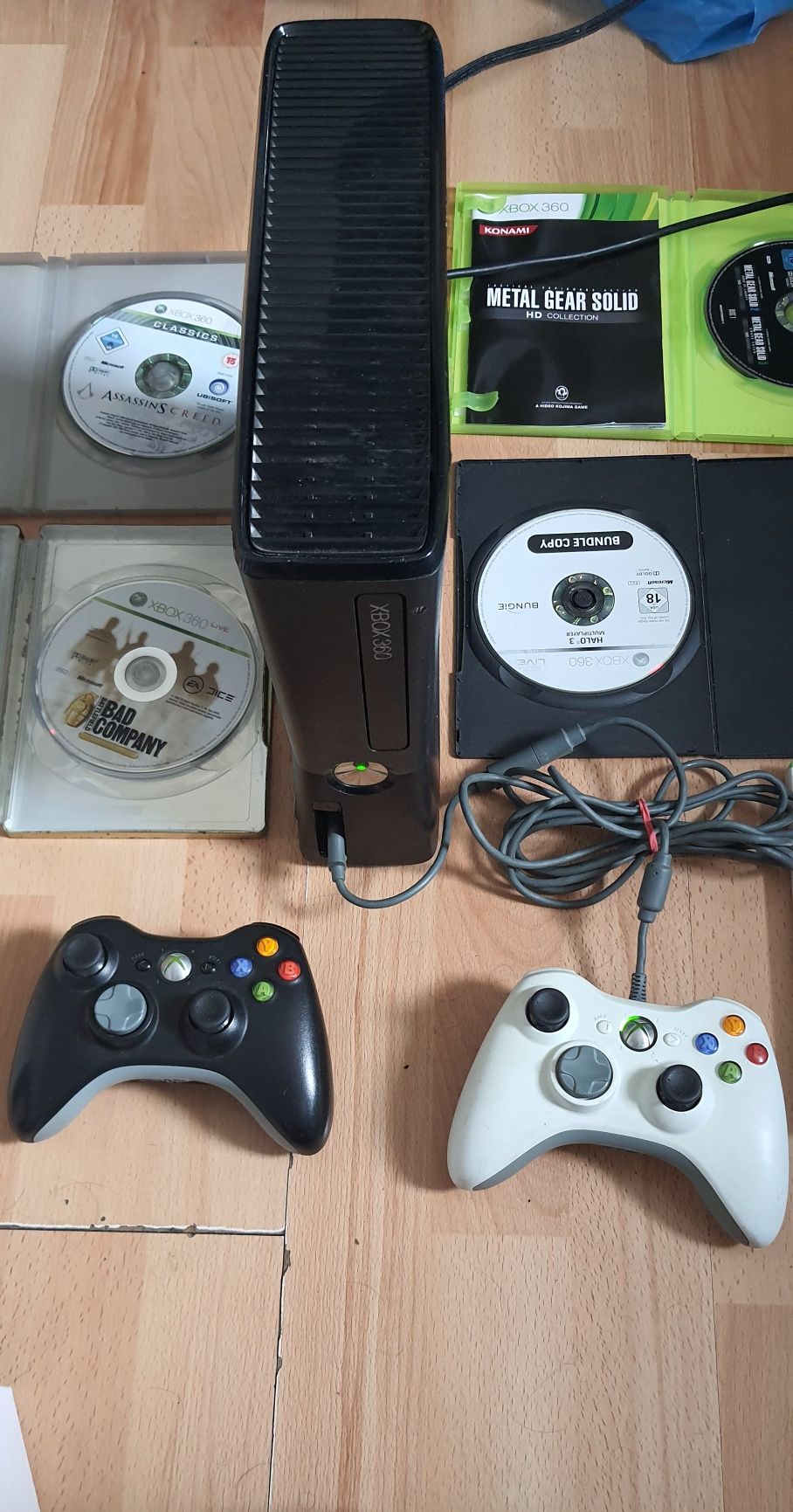 Xbox 360 Slim Original Complet+Kinect+7 jocuri