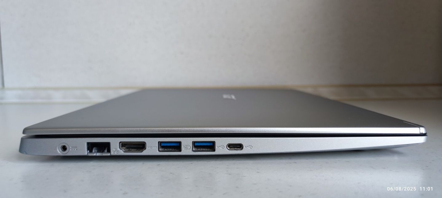 Acer Radeon 5500U | 256Gb SSD | 12Gb RAM | Aspire a515-45 15.6"