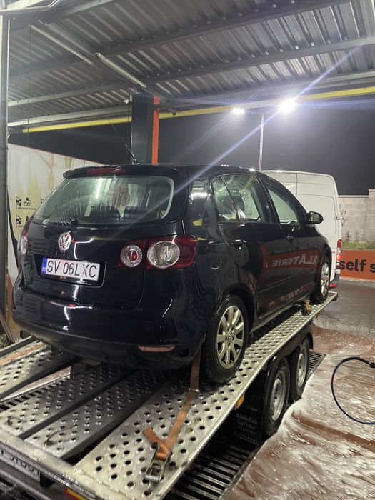 Dezmembrez golf 5 plus