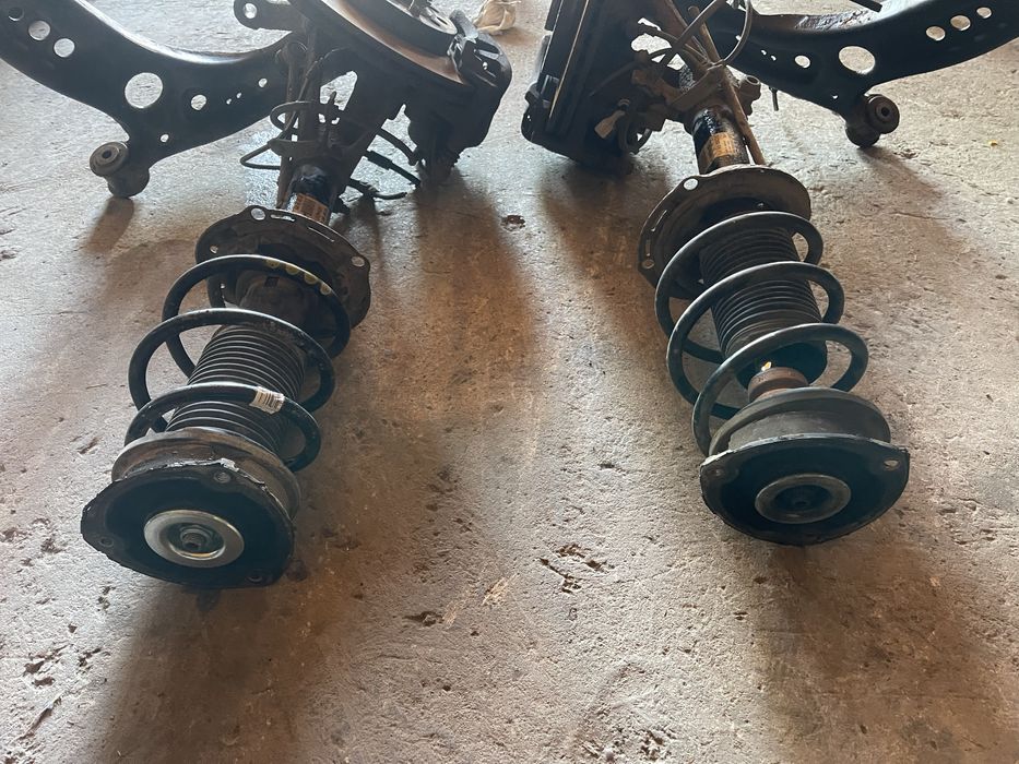 Fuzeta dreapta stanga Audi A3 8V 1.6 2.0 an 2013-2018 1.4 tsi