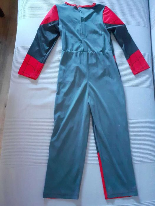 Костюм на Спайдърмен - размер 128 см за Хелоуин и не само