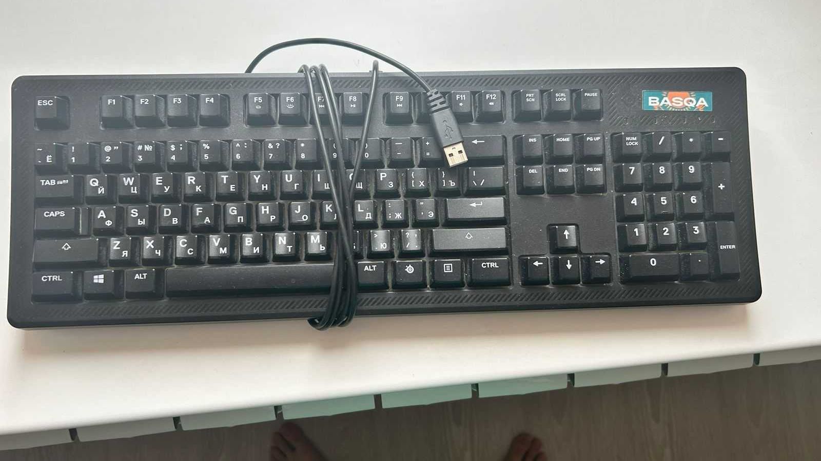 Клавиатура SteelSeries Apex 100