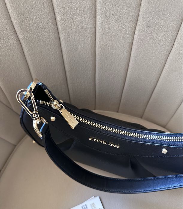 Michael Kors Enzo дамска чанта от естествена кожа