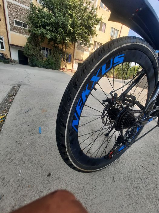 Moshina olganligim sababli sotyapman.hamma joyi yangi