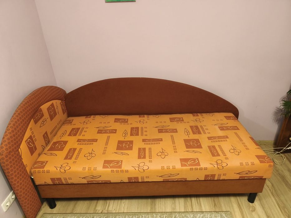 Pat  cu arcuri de o persoană