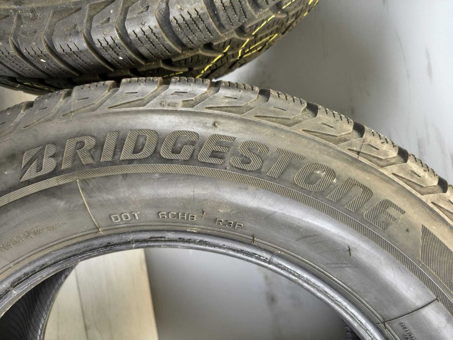 Anvelope 215/65 R16, iarna, Bridgestone, DOT 2017