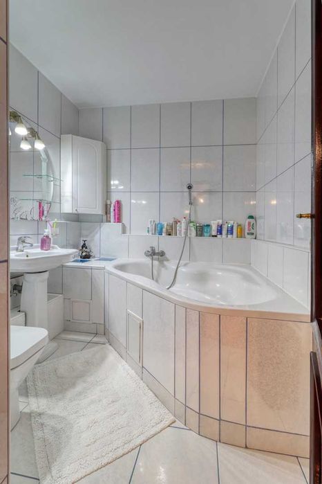 Închiriez apartament 2 camere