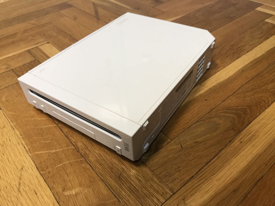 Unitate centrala culore Alba,consola NintendoWii originala.