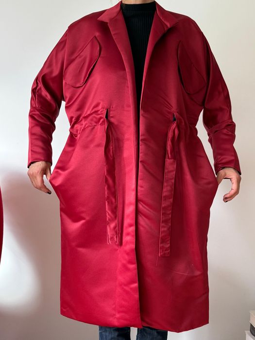 Trench rosu nou fara eticheta bumbac & vascoza