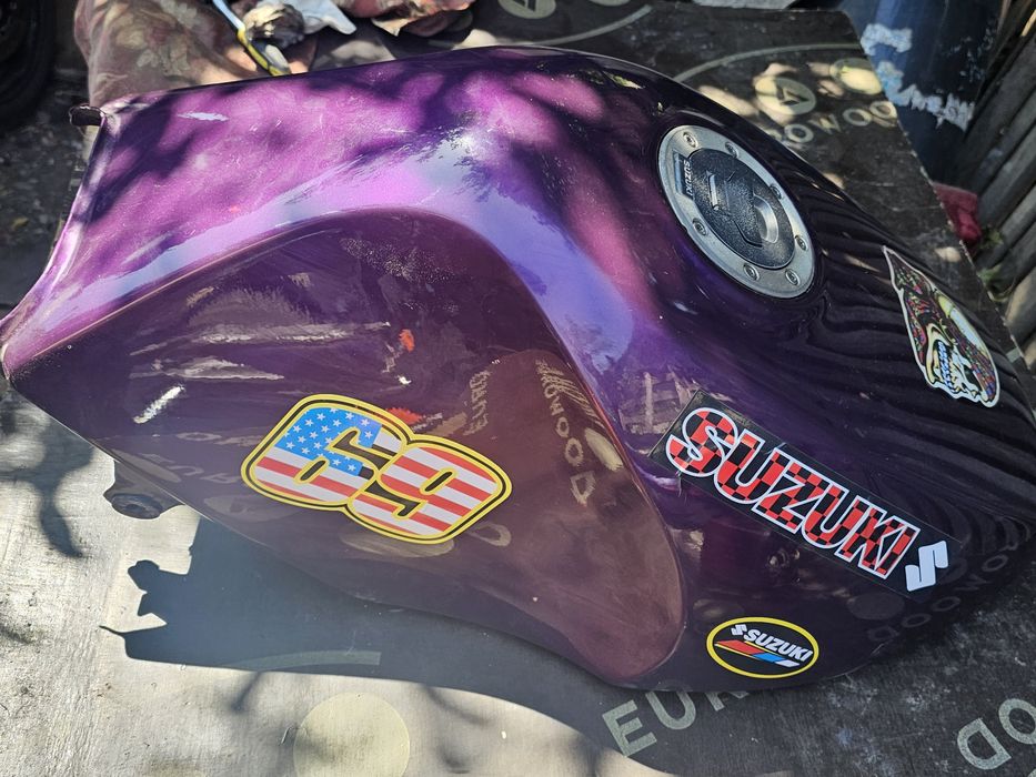 Vând piese Suzuki GS500