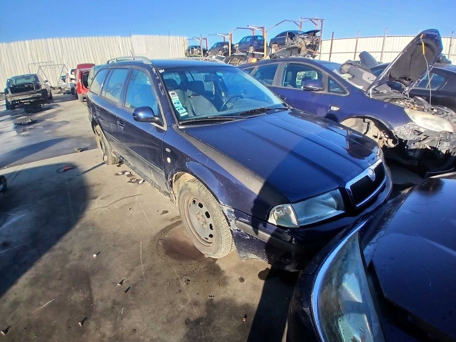 Dezmembrez skoda octavia