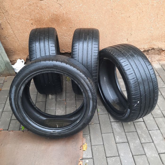 Продам шина 245/45/19  W98