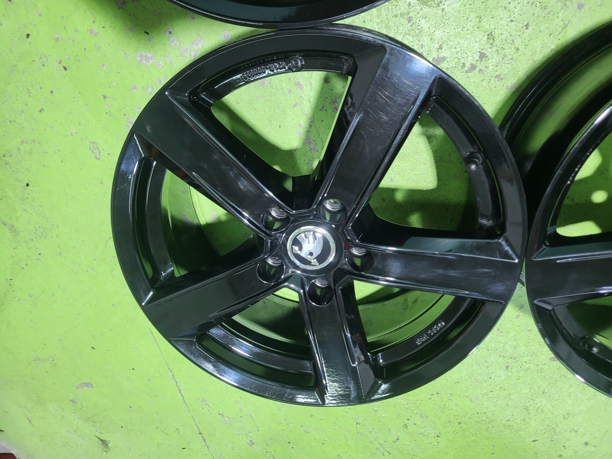 17 5x112 Skoda лети джанти 5х112 шкода
