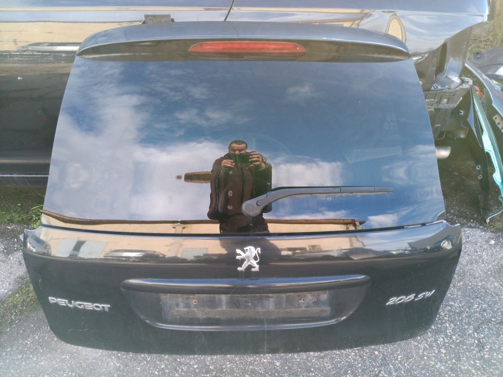 Заден капак врата стъкло Peugeot 206 sw Пежо 206 комби