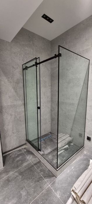 Стеклянные перегородки. Душевые кабины