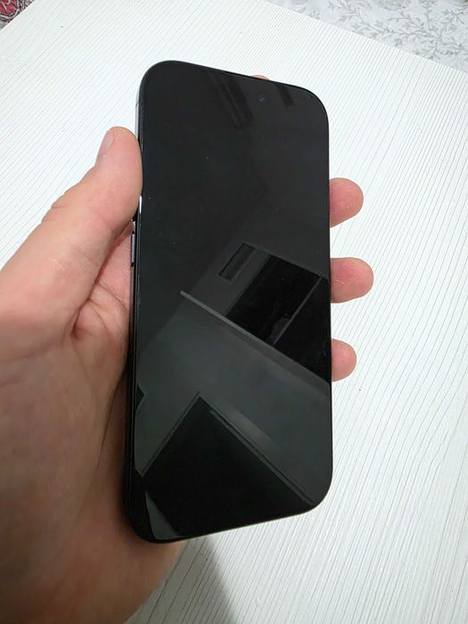 iPhone 16 Pro – Идеално състояние, iCloud