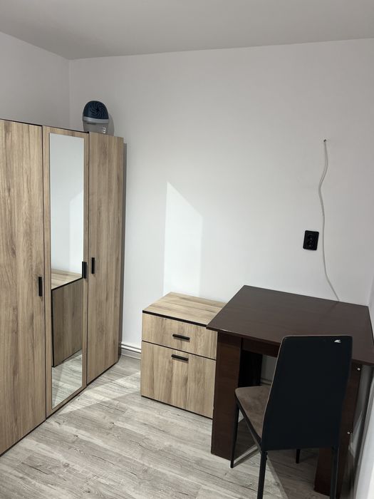 Apartament de închiriat 2 camere - Strada Minerilor, Bl. 9, etaj 2