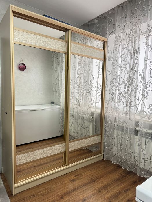 Купейный шкаф б/у 60000