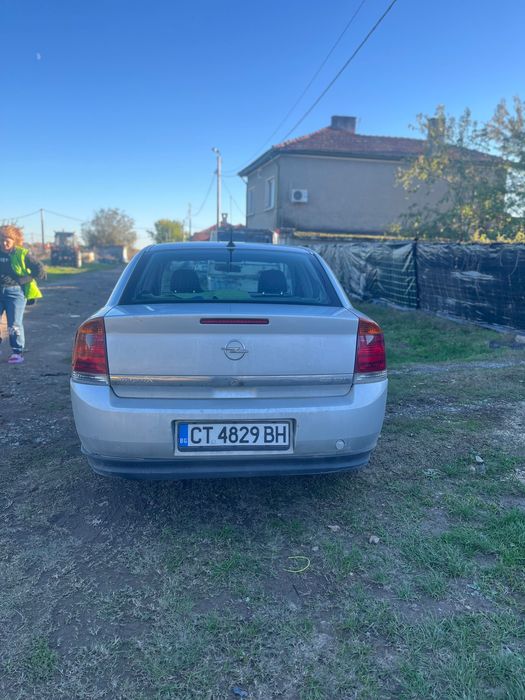 Продавам Опел Вектра 2.2 дизел