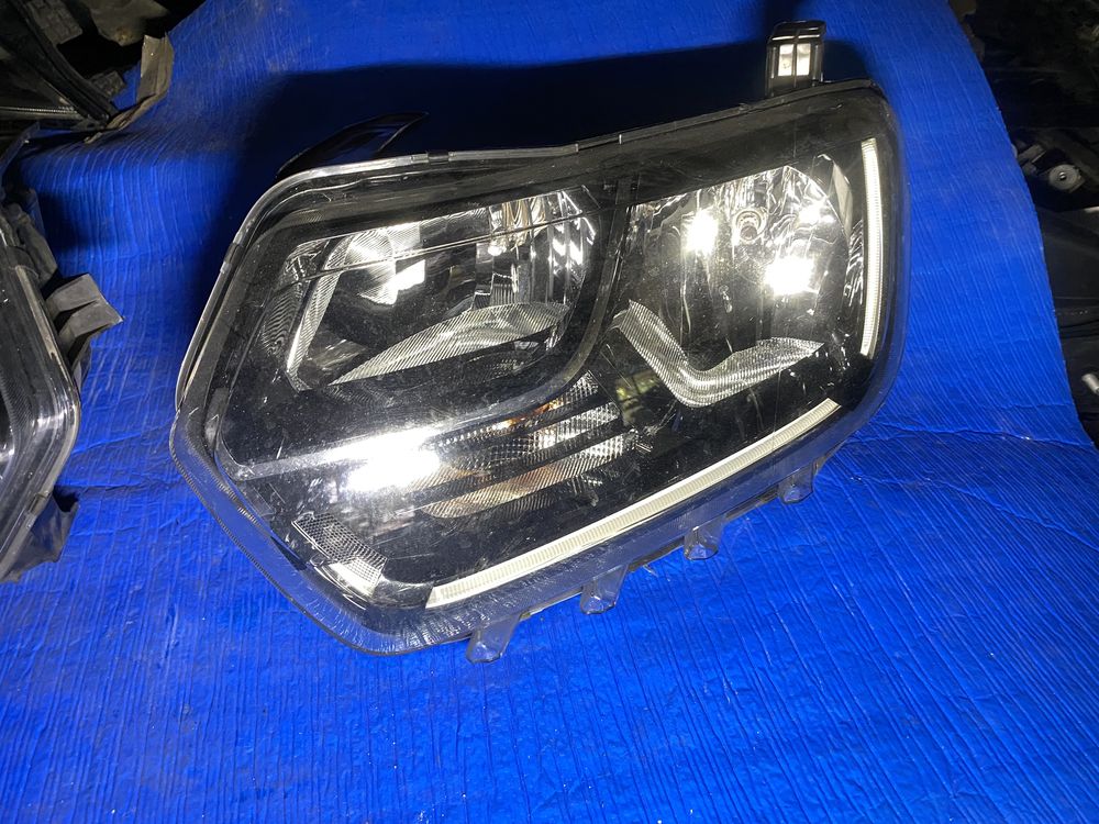 Far Dacia Duster 2 2017 - 2020  faruri stanga dreapta drl led