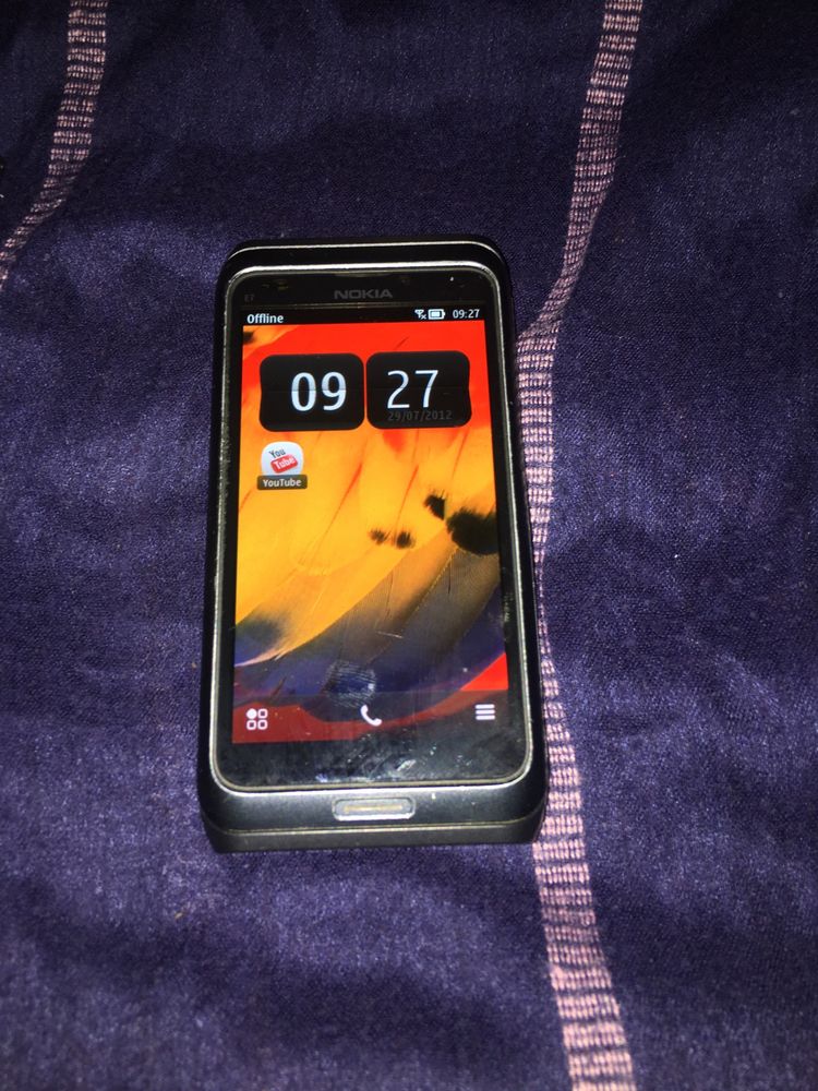 Nokia E7 Camera 8mp,Symbian