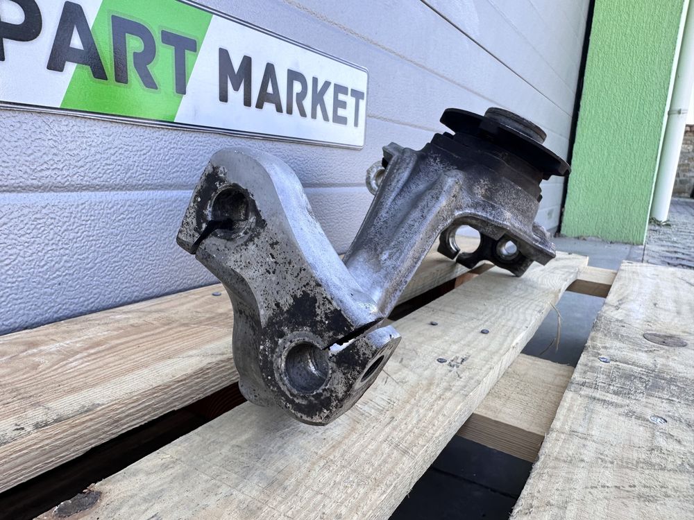 Десен шенкел AUDI A6 A7 Q5 4G0407254B