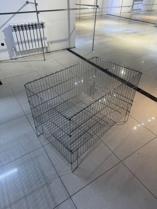 Распродажная корзина, корзира для одежды, игрушек, головных уборов.