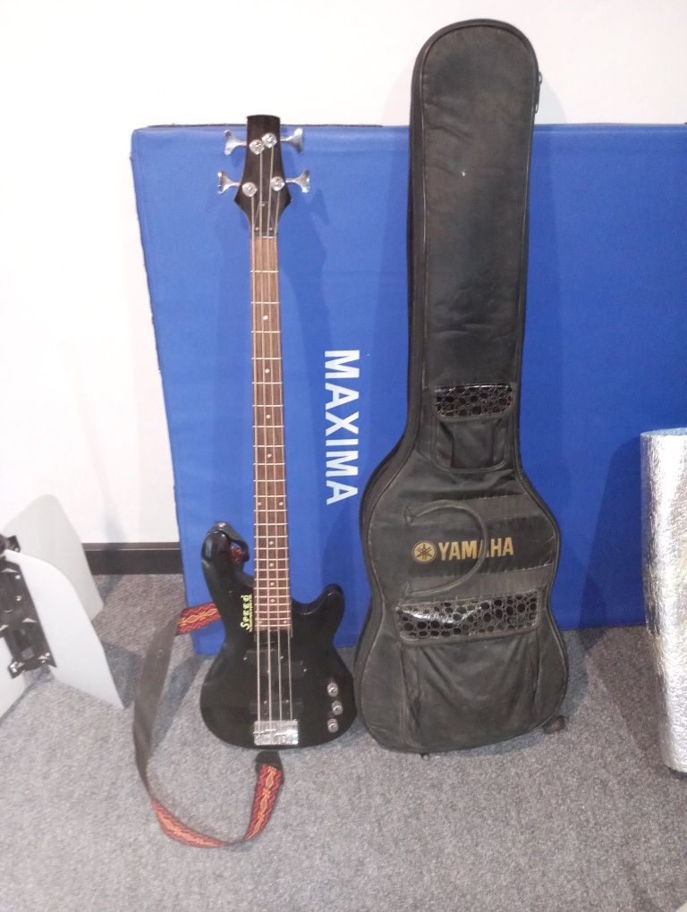 Электро Бас Гитара Yamaha