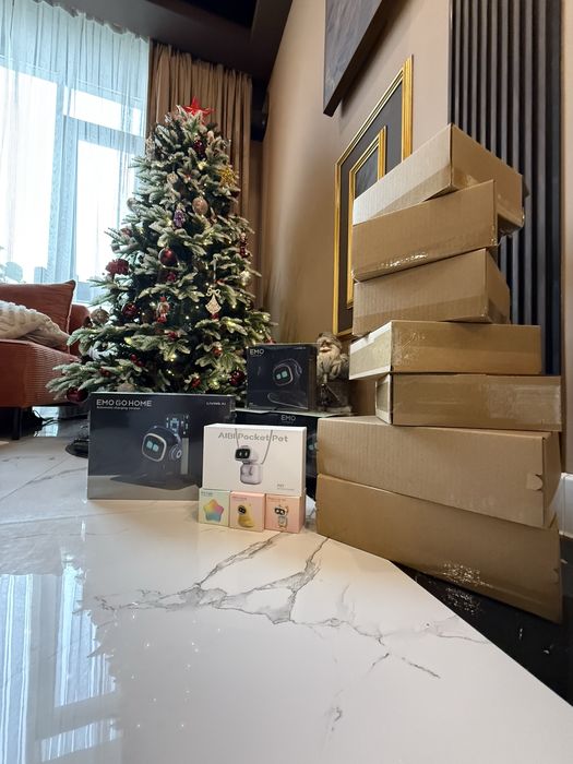 Робот - ритомец AIBI на базе ChatGPT с аксесуарами