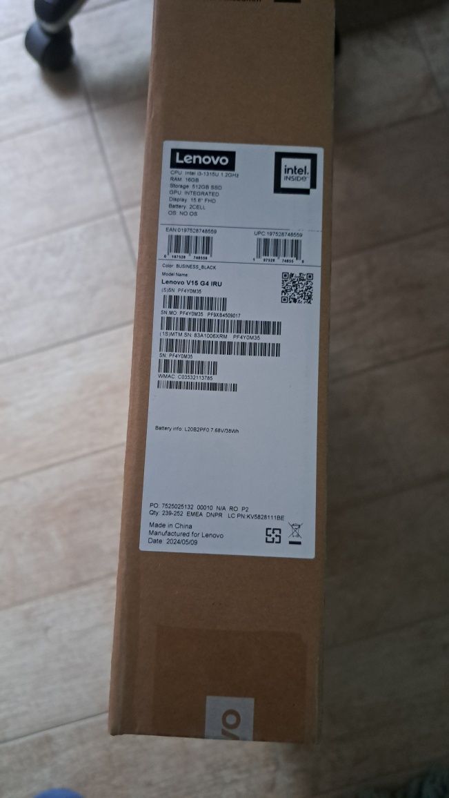 Laptop Lenovo V15 G4 IRU
