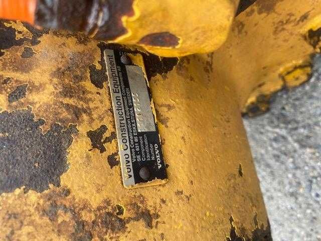 Axa fata-spate incarcator frontal VOLVO L 220 D second hand