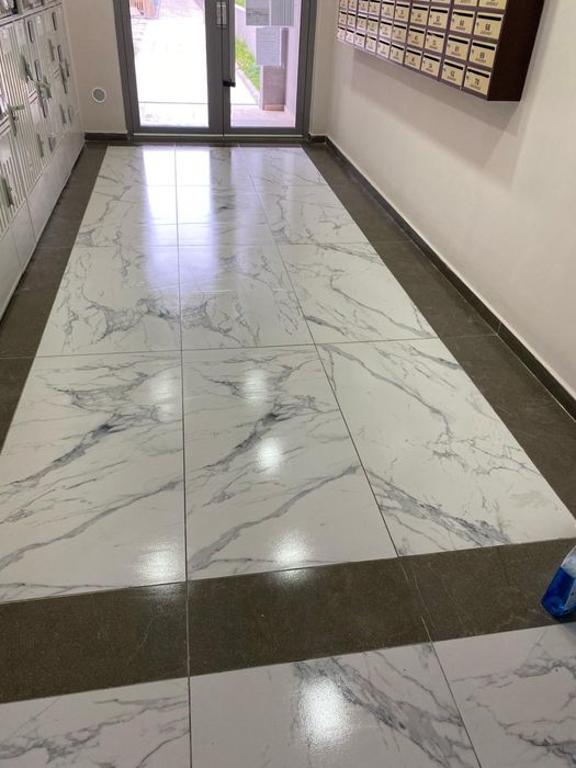 Curatenie scari de bloc