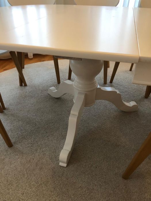 Masa alba extensibila lemn masiv cu 10 scaune