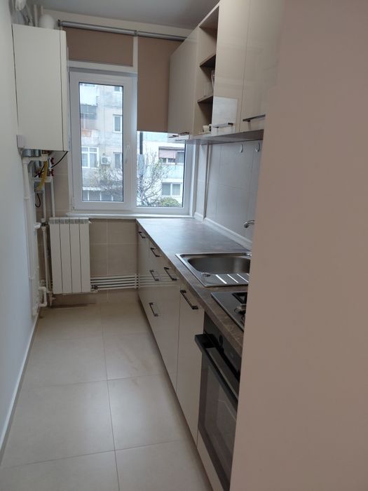 Inchiriez ap 3 camere Craiovita noua