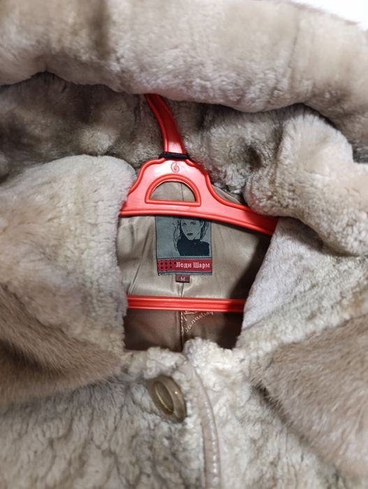 Продам шубу Натуральная. Мутон.