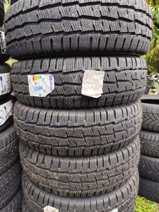 бусови гуми Michelin 215/70/15c чисто нови внос Германия