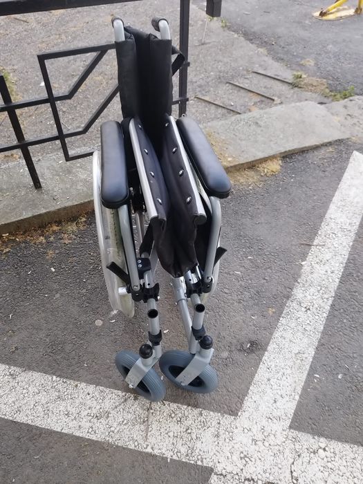 Cărucior  ortopedica nefolosit