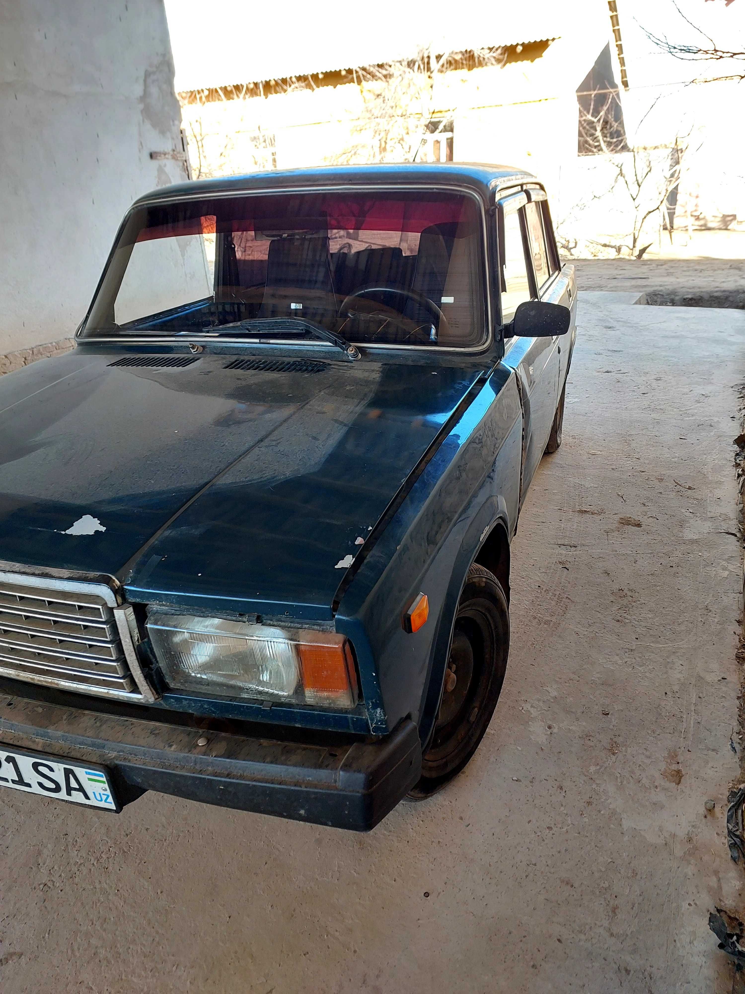 Vaz 2107 sotiladi